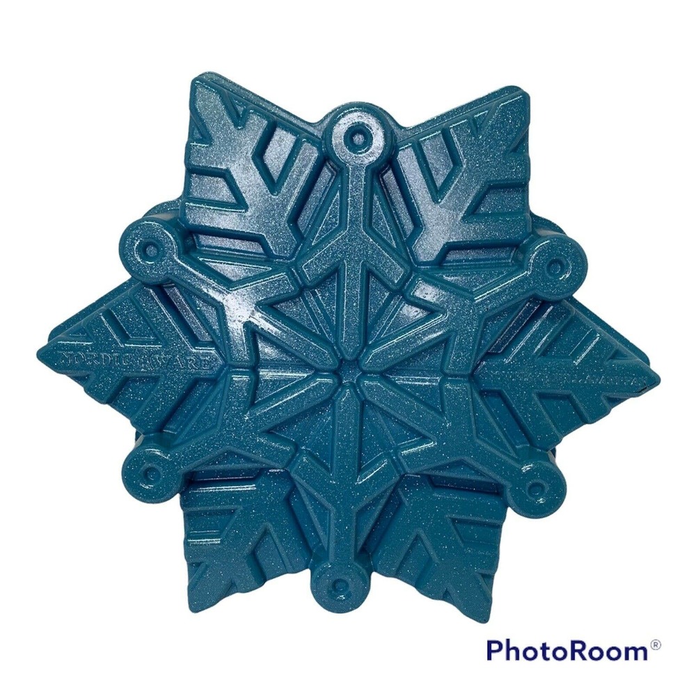 Nordic Ware Disney Frozen 2 Cast Snowflake Pull Apart Bundt Cake Pan 6 cups